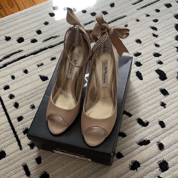 [Nina] Emma Wedge Wedding Heel - Picture 4 of 12